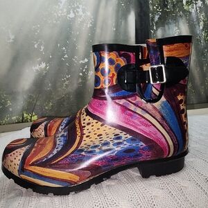NWT.Nomad Multicolor Patterned Women's Boots